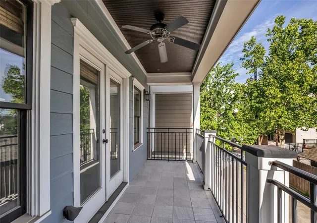Photo 3 of Single family home for sale at 236 E Woodland St, Houston, TX 77009 | MLS# 6110518 | Listing updated on 2026-06-02