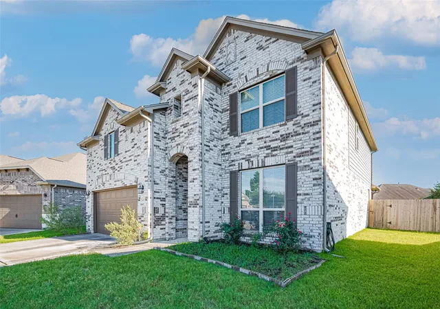 Photo 3 of Single family home for sale at 4507 Shallow Hl Ct, Houston, TX 77084 | MLS# 25632881 | Listing updated on 2026-09-06