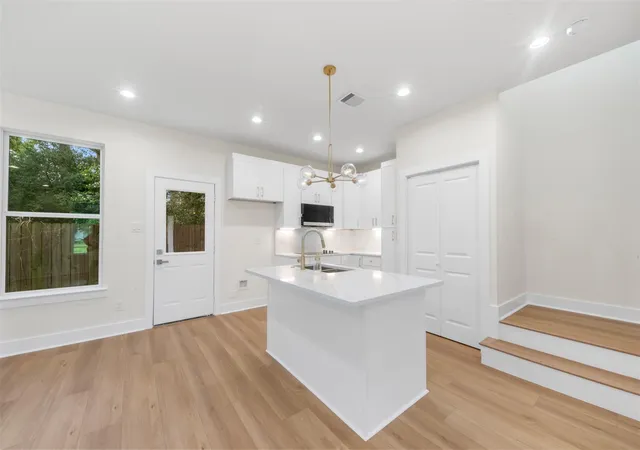 1st image of 1275 Dewalt St, Houston, TX 77088 | MLS# 32422129
