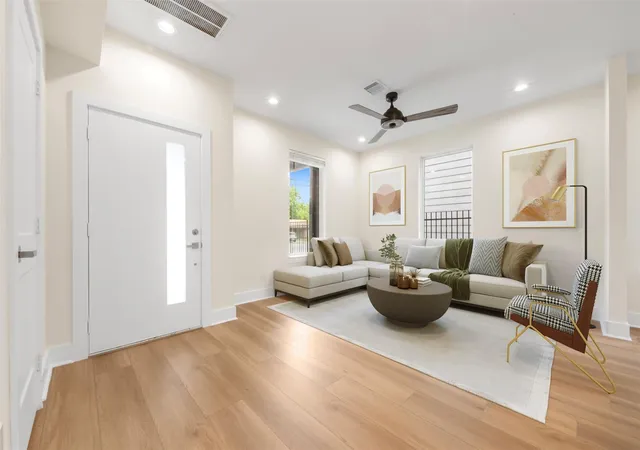 3rd image of 1275 Dewalt St, Houston, TX 77088 | MLS# 32422129