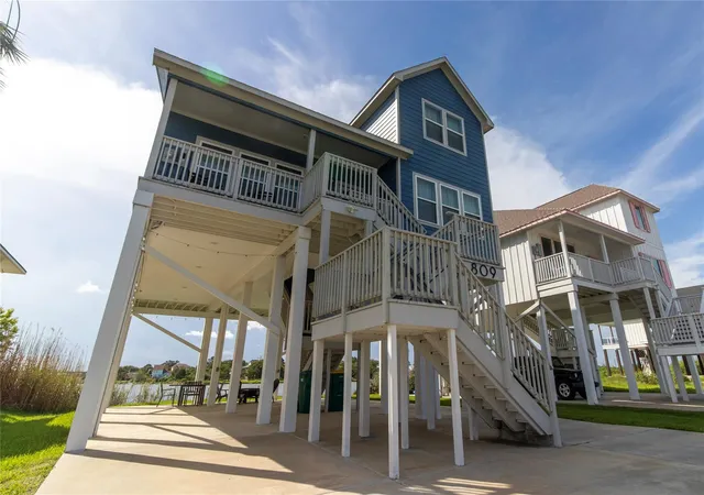 Photo 1 of Single family home for sale at 809 Todville Rd, Seabrook, TX 77586 | MLS# 69260809 | Listing updated on 2026-09-09