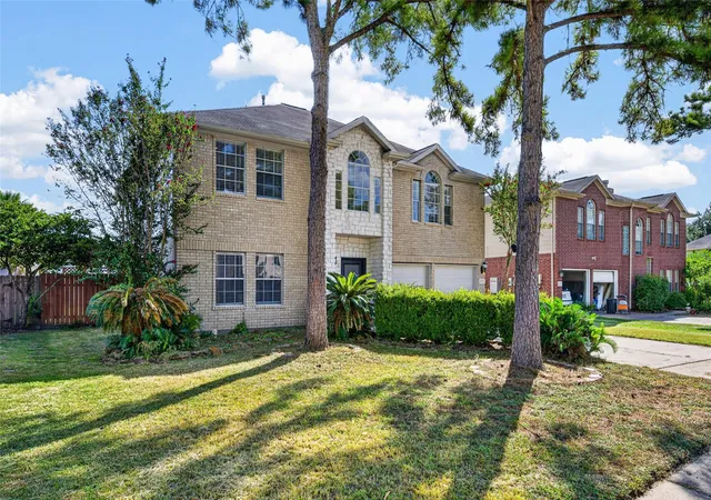 Photo 3 of Single family home for sale at 18327 Holw Branch Ct, Cypress, TX 77429 | MLS# 34683143 | Listing updated on 2026-08-20