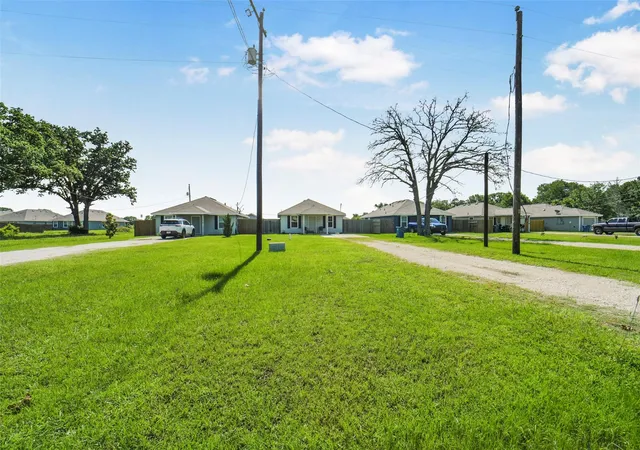 Homes for sale in Hempstead, TX | 1620 23Rd St, Hempstead, TX 77445 | MLS# 67514365