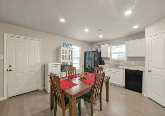 Homes for sale in Hempstead, TX | 1620 23Rd St, Hempstead, TX 77445 | MLS# 67514365