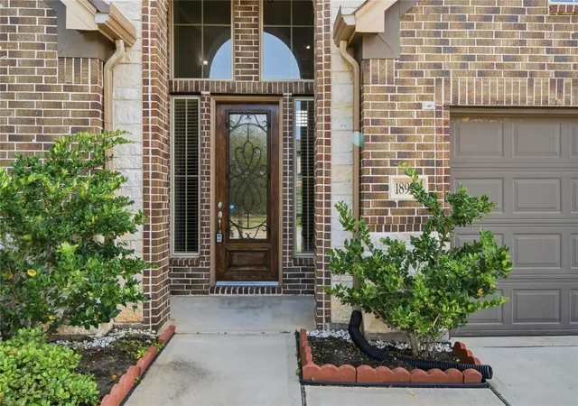 Photo 2 of Single family home for sale at 18922 Rare Oak Tr, Houston, TX 77084 | MLS# 31451993 | Listing updated on 2026-09-12