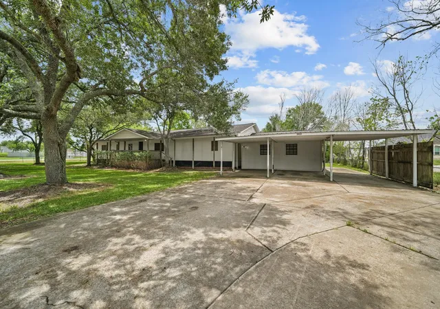 Photo 2 of Single family home for sale at 3932 Allen Rd, Pearland, TX 77584 | MLS# 48362185 | Listing updated on 2026-09-11