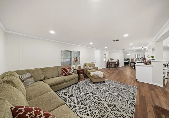 Photo 4 of Single family home for sale at 3932 Allen Rd, Pearland, TX 77584 | MLS# 48362185 | Listing updated on 2026-09-11