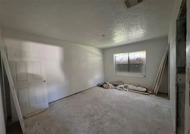3rd image of 6111 Westover St, Houston, TX 77033 | MLS# 27055915