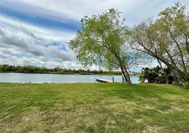 1st image of 2726 Avenue D, Dickinson, TX 77539 | MLS# 30158860