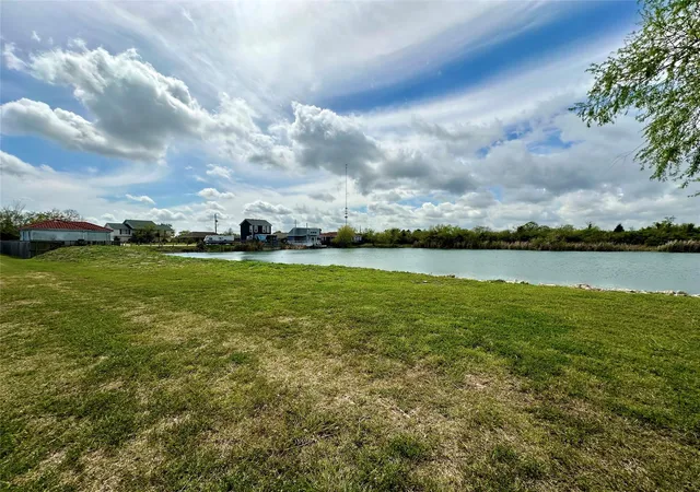 Photo 3 of Land for sale at 2726 Ave D, Dickinson, TX 77539 | MLS# 30158860 | Listing updated on 2026-08-04