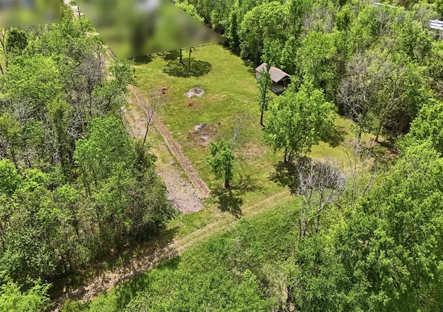 5th image of 410 Jones Rd, Highlands, TX 77562 | MLS# 62995929