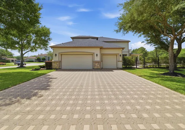 Photo 4 of Single family home for sale at 2607 Birchmere Ct, Katy, TX 77450 | MLS# 81309922 | Listing updated on 2026-09-15
