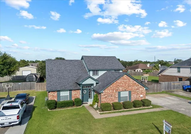 2nd image of 8018 Dogwood Ct, Baytown, TX 77523 | MLS# 29717580