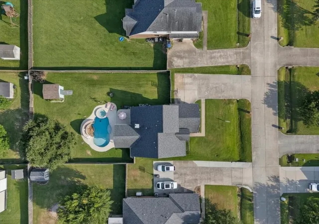 Photo 3 of Single family home for sale at 8018 Dogwood Ct, Baytown, TX 77523 | MLS# 29717580 | Listing updated on 2026-10-10