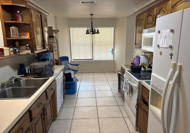 Photo 3 of Sale Pending at 800 Doubles Ct, Harker Heights, TX 76548 | MLS# 52607549 | Listing updated on 2026-07-28