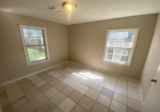 Homes for sale in Houston, TX | 5601 Malmedy Rd, Houston, TX 77033 | MLS# 62287625