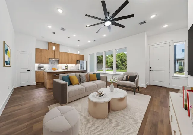 2nd image of 2714 Drew St, Houston, TX 77004 | MLS# 87405444