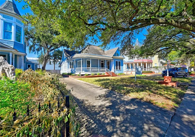 1st image of 925 Heights Blvd, Houston, TX 77008 | MLS# 59023445