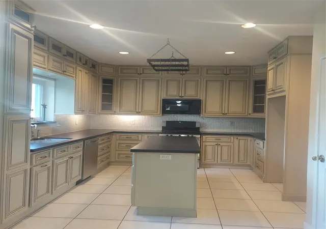 Photo 1 of Sale Pending at 6827 Trimstone Dr, Pasadena, TX 77505 | MLS# 13840059 | Listing updated on 2026-09-14