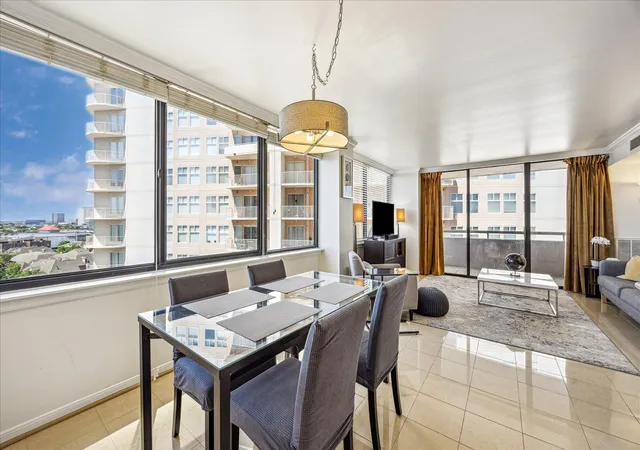2nd image of 3525 Sage Rd #1010, Houston, TX 77056 | MLS# 67692325