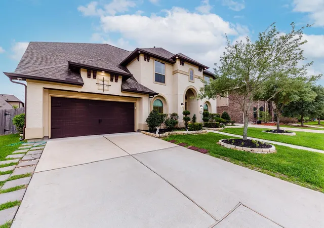 Photo 3 of Single family home for sale at 4307 Crossvale Ridge Ln, Katy, TX 77494 | MLS# 18031806 | Listing updated on 2026-09-12