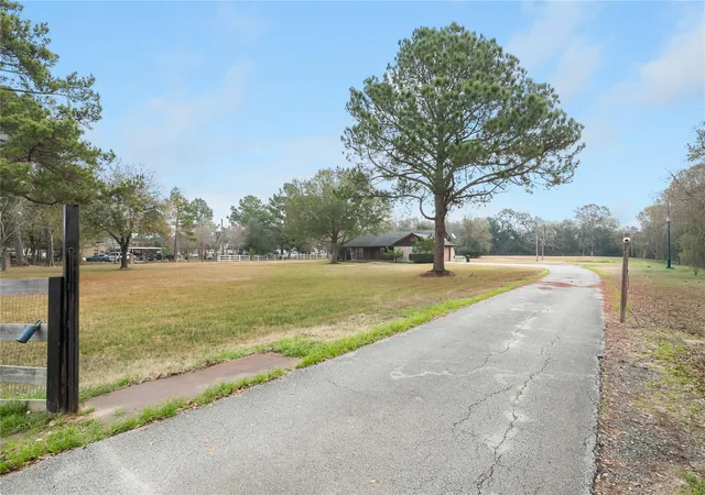 4th image of 18914 Hamish Rd, Tomball, TX 77377 | MLS# 62951551