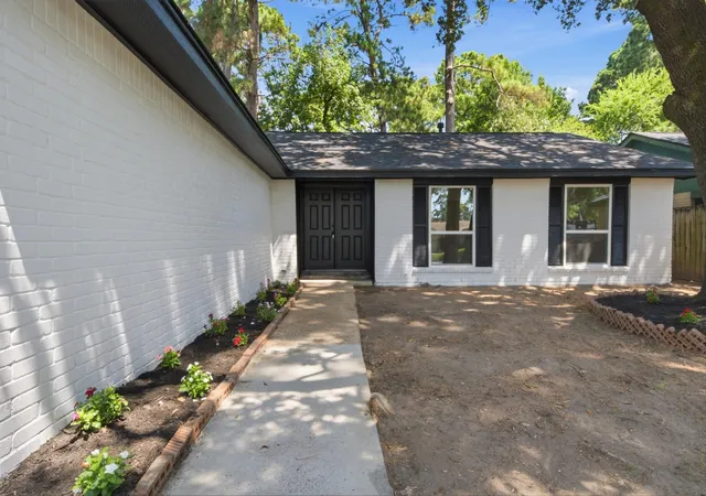 Photo 3 of Single family home for sale at 9518 Landry Blvd, Spring, TX 77379 | MLS# 10997644 | Listing updated on 2026-09-12