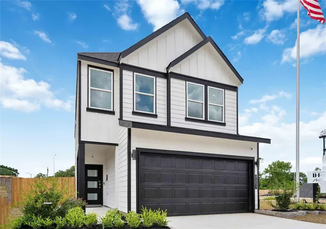 Photo 1 of Single family home for sale at 7609 Inwood Hills Ln, Houston, TX 77088 | MLS# 21009952 | Listing updated on 2026-09-20