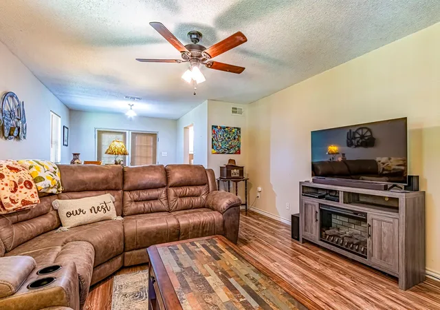5th image of 220 Commanche Dr, Onalaska, TX 77360 | MLS# 20544583