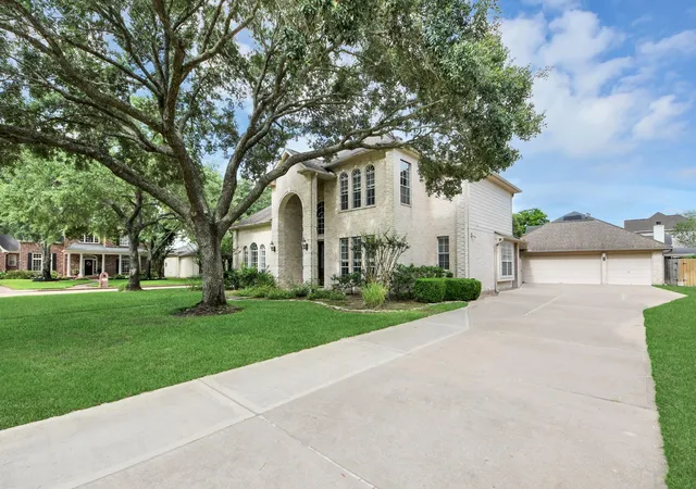 Photo 3 of Single family home for sale at 3903 Forbesbury Dr, Houston, TX 77084 | MLS# 84368260 | Listing updated on 2026-08-08