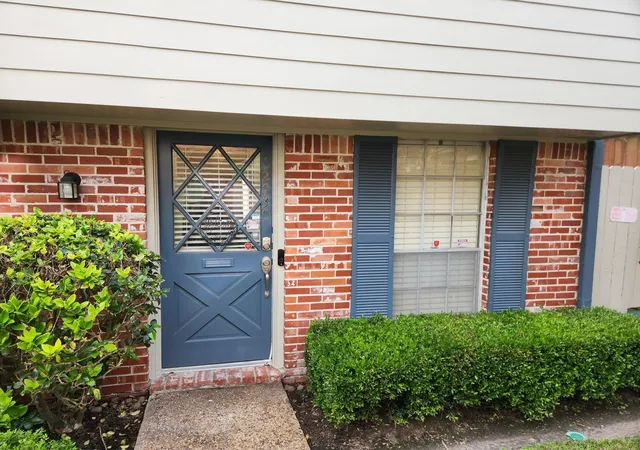 Photo 3 of Townhouse for sale at 12739 Huntingwick Dr #151, Houston, TX 77024 | MLS# 68918894 | Listing updated on 2026-09-15