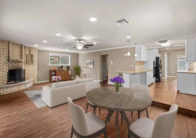 Photo 3 of Single family home for sale at 4373 Harvest Ln, Houston, TX 77004 | MLS# 95930705 | Listing updated on 2026-08-28