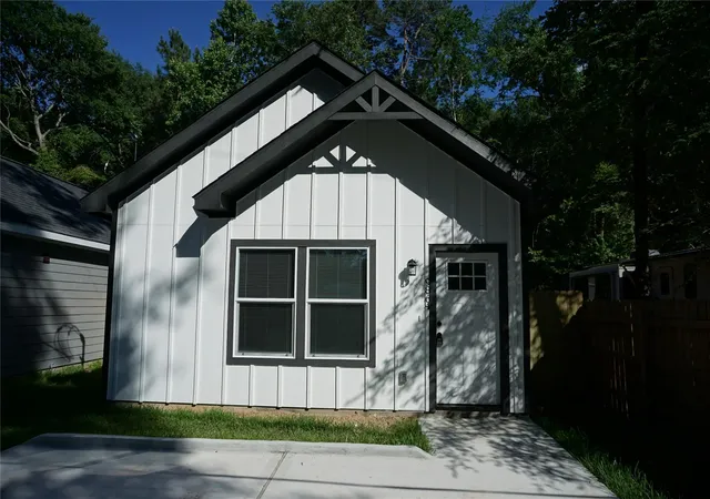 Photo 1 of Single family home for sale at 9998 Calendar St, Willis, TX 77318 | MLS# 79468809 | Listing updated on 2026-07-15