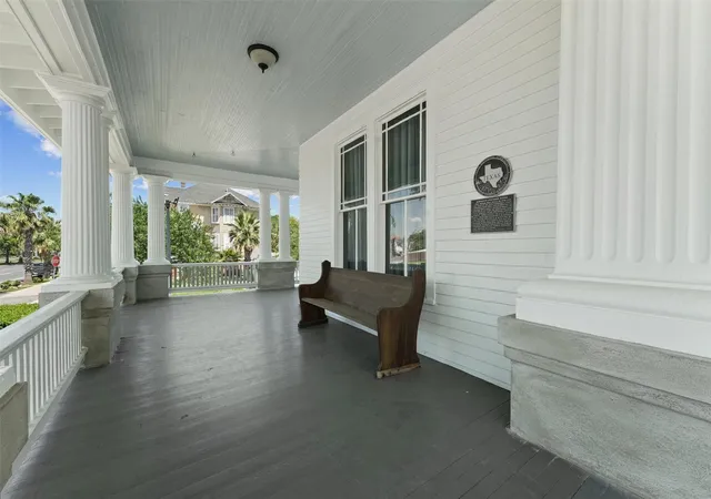 Photo 2 of Single family home for sale at 1703 Broadway St, Galveston, TX 77550 | MLS# 13712094 | Listing updated on 2026-04-13