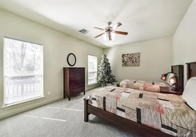 5th image of 10 Raccoon Ramble, Cleveland, TX 77327 | MLS# 66522654
