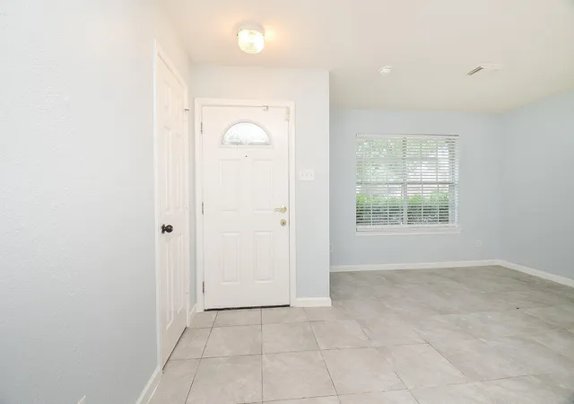 Photo 3 of Single family home for sale at 9503 Eaglewood Spring Dr, Houston, TX 77083 | MLS# 38521837 | Listing updated on 2026-08-18