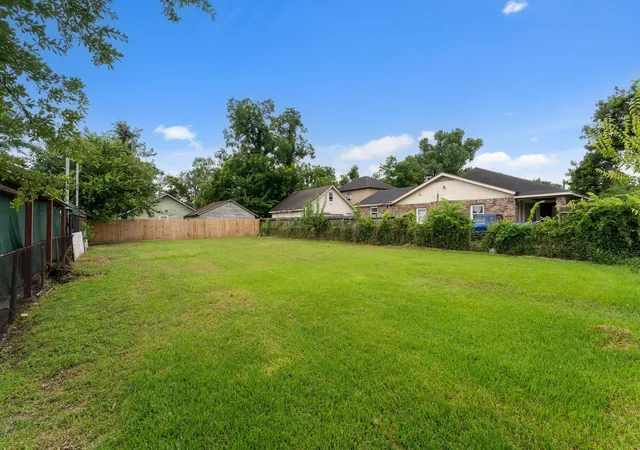 Photo 2 of Land for sale at Lot 13 Block 55 Hershe St, Houston, TX 77020 | MLS# 67859526 | Listing updated on 2026-02-12