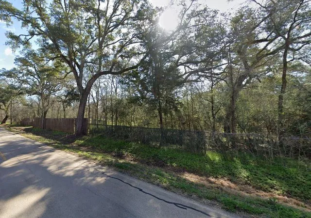 Photo 4 of Land for sale at 107 Forest Loop, Angleton, TX 77515 | MLS# 26073362 | Listing updated on 2026-04-01