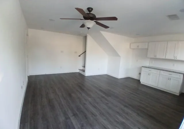 4th image of 7928 Count St, Houston, TX 77028