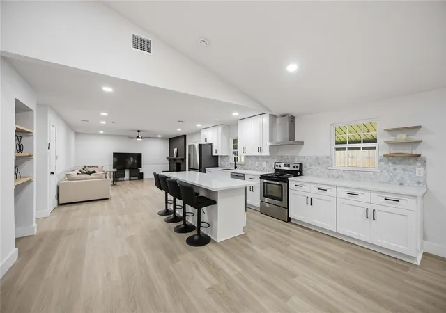Photo 3 of Single family home for sale at 15807 Danford Dr, Houston, TX 77053 | MLS# 24555819 | Listing updated on 2026-09-05