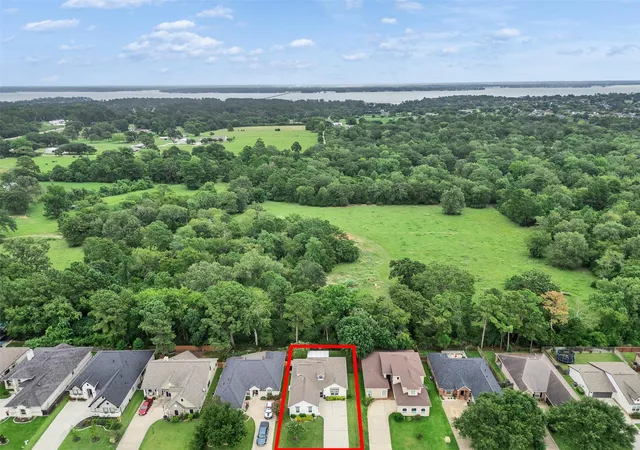 Photo 2 of Single family home for sale at 49 Wyndemere Dr, Montgomery, TX 77356 | MLS# 410044 | Listing updated on 2026-09-05