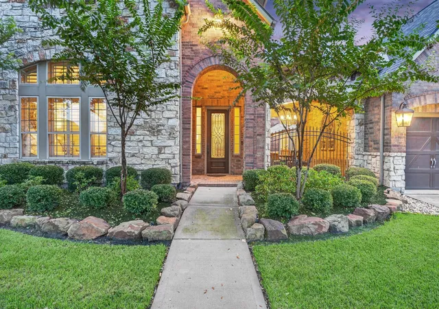 Photo 3 of Single family home for sale at 18906 Dove Crk Springs Trl, Cypress, TX 77433 | MLS# 72518859 | Listing updated on 2026-09-15