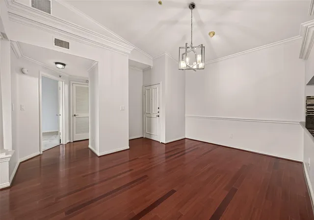 Homes for sale in Houston, TX | 2111 Welch St, Houston, TX 77019