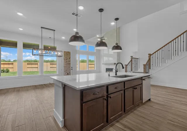Photo 3 of Single family home for sale at 2718 Crown Ridge Dr, Missouri City, TX 77459 | MLS# 67873094 | Listing updated on 2026-08-07
