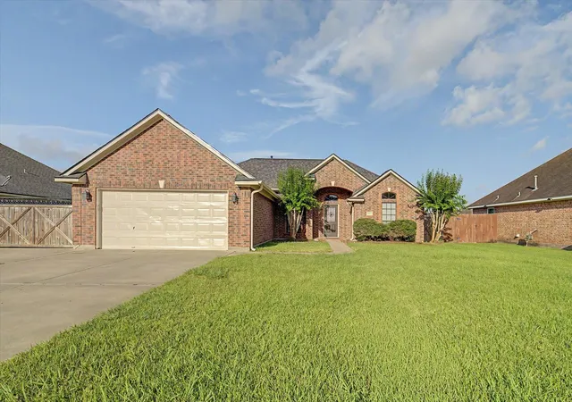 Homes for sale in Richwood, TX | 1015 Cardinal Dr, Richwood, TX 77566 | MLS# 57249129