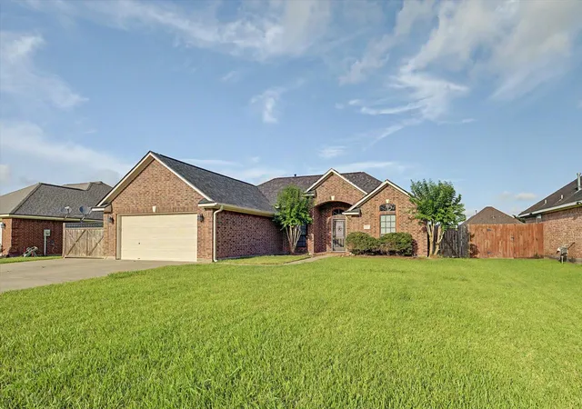 Homes for sale in Richwood, TX | 1015 Cardinal Dr, Richwood, TX 77566 | MLS# 57249129