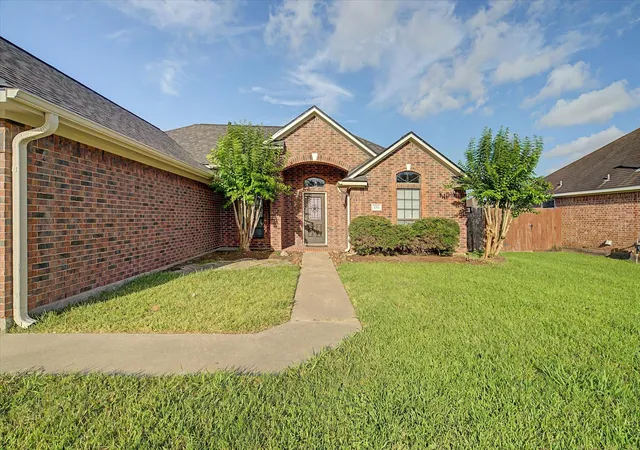 Homes for sale in Richwood, TX | 1015 Cardinal Dr, Richwood, TX 77566 | MLS# 57249129