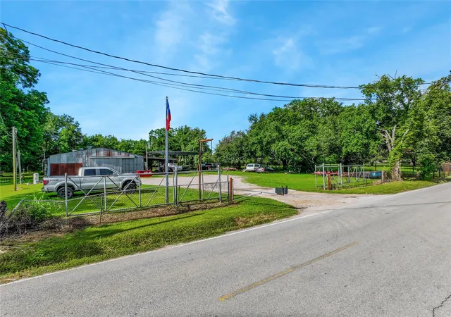 Photo 4 of Land for sale at 132 Hambrick Rd, Houston, TX 77060 | MLS# 81581822 | Listing updated on 2026-08-06