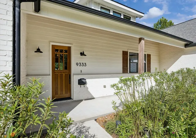 2nd image of 9333 Spring Branch Dr, Houston, TX 77080 | MLS# 95181494