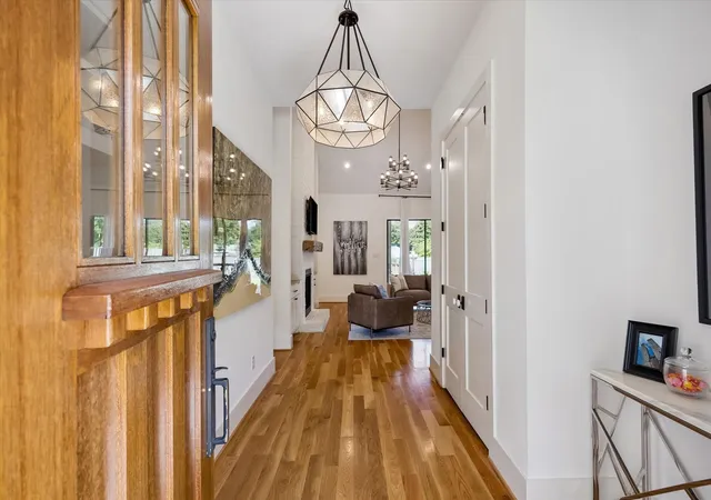 3rd image of 9333 Spring Branch Dr, Houston, TX 77080 | MLS# 95181494